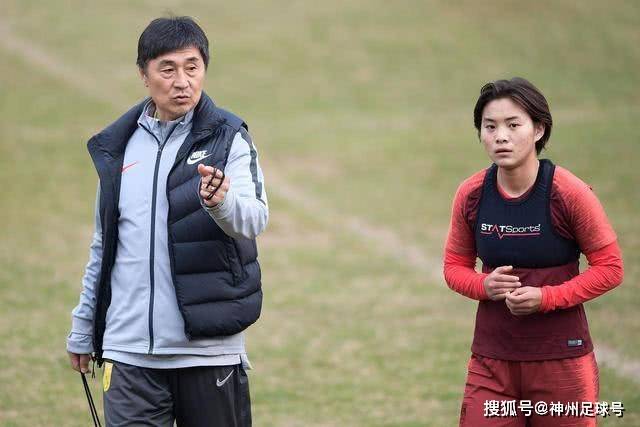 参议院调整弹劾门槛，埃斯库德罗坚决反对